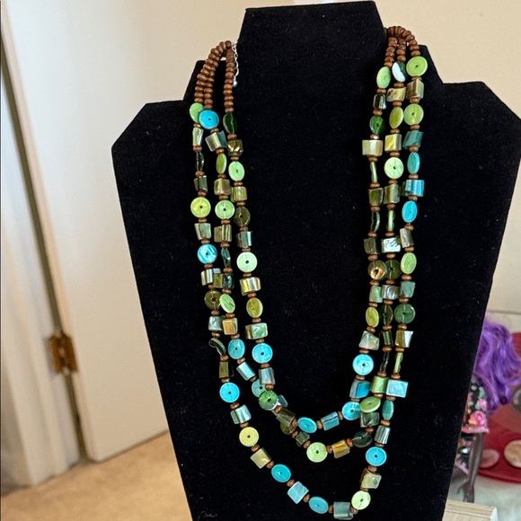 4 Necklaces Green and Gold Multi-Layered Necklace Bundle For Live New Years Eve - Picture 6 of 12